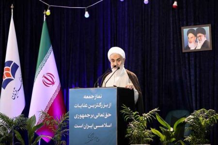 انسانی مومن و خستگی ناپذیر برای ریاست جمهوری انتخاب کنیم